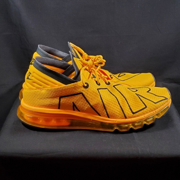 Nike - Picture 3 of 7